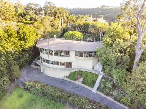 3828 Alomar Drive, Sherman Oaks, CA MLS: SR25108255