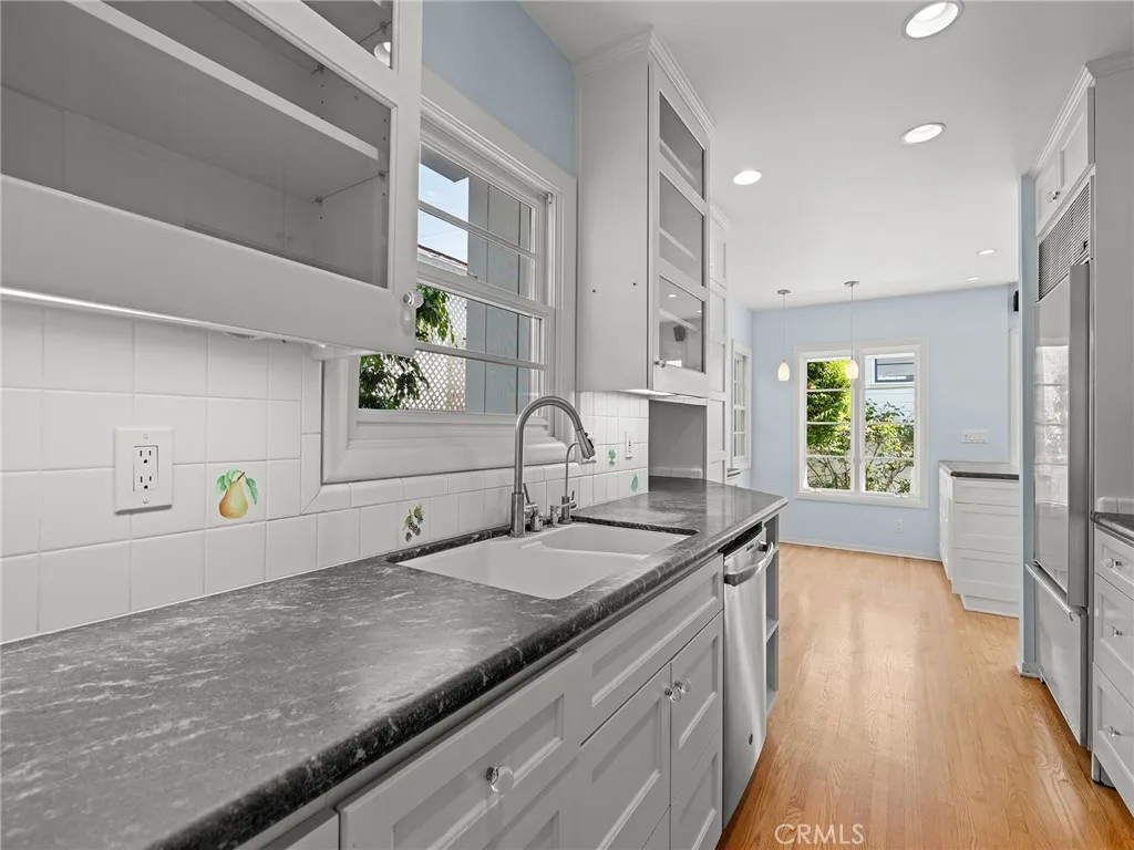 Additional image 78 of 2108 Grandview Avenue, Manhattan Beach, CA 90266