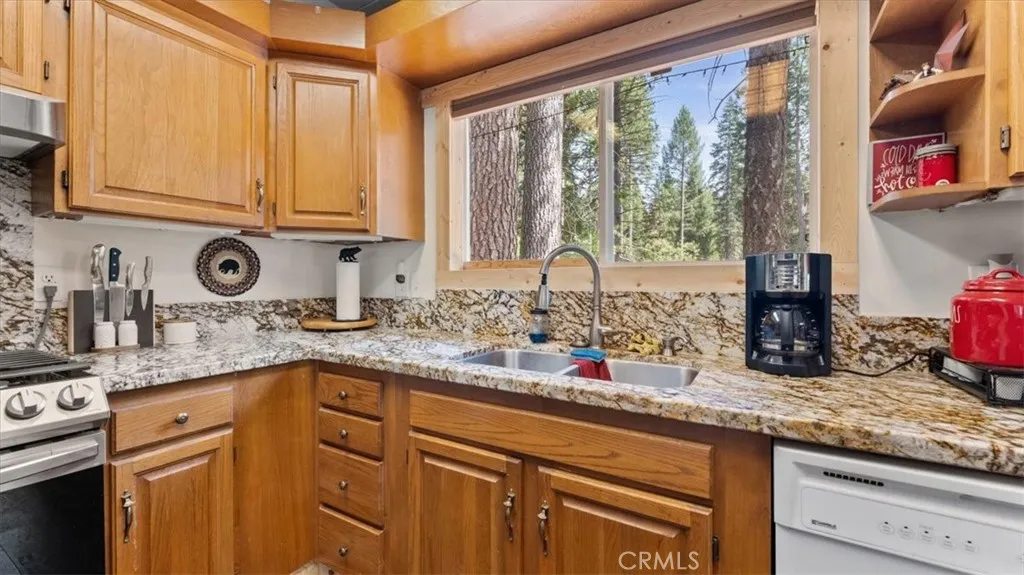 Additional image 74 of 6231 Merry Way, Clipper Mills, CA 95930