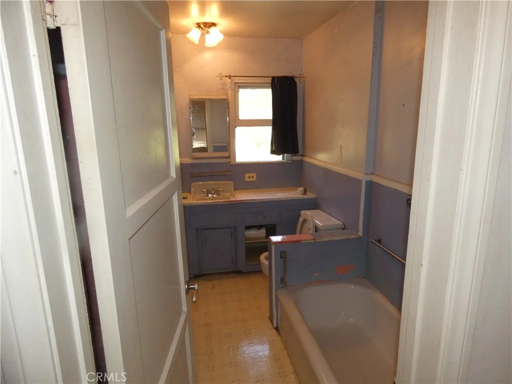 819 E Graves Ave, Monterey Park, CA 91755