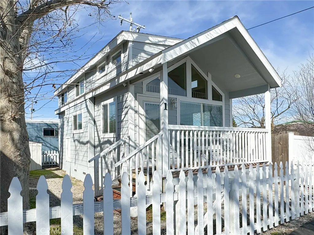 8850 El Camino Real Unit 1  