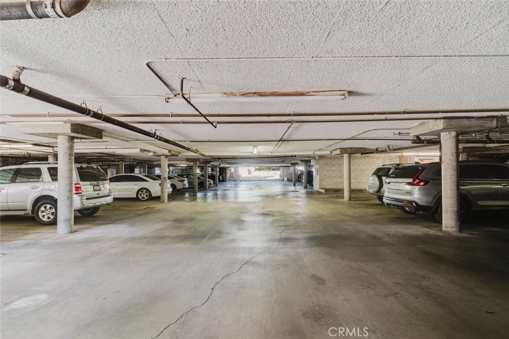 8744 Darby Avenue Unit 14, Northridge, CA 91325