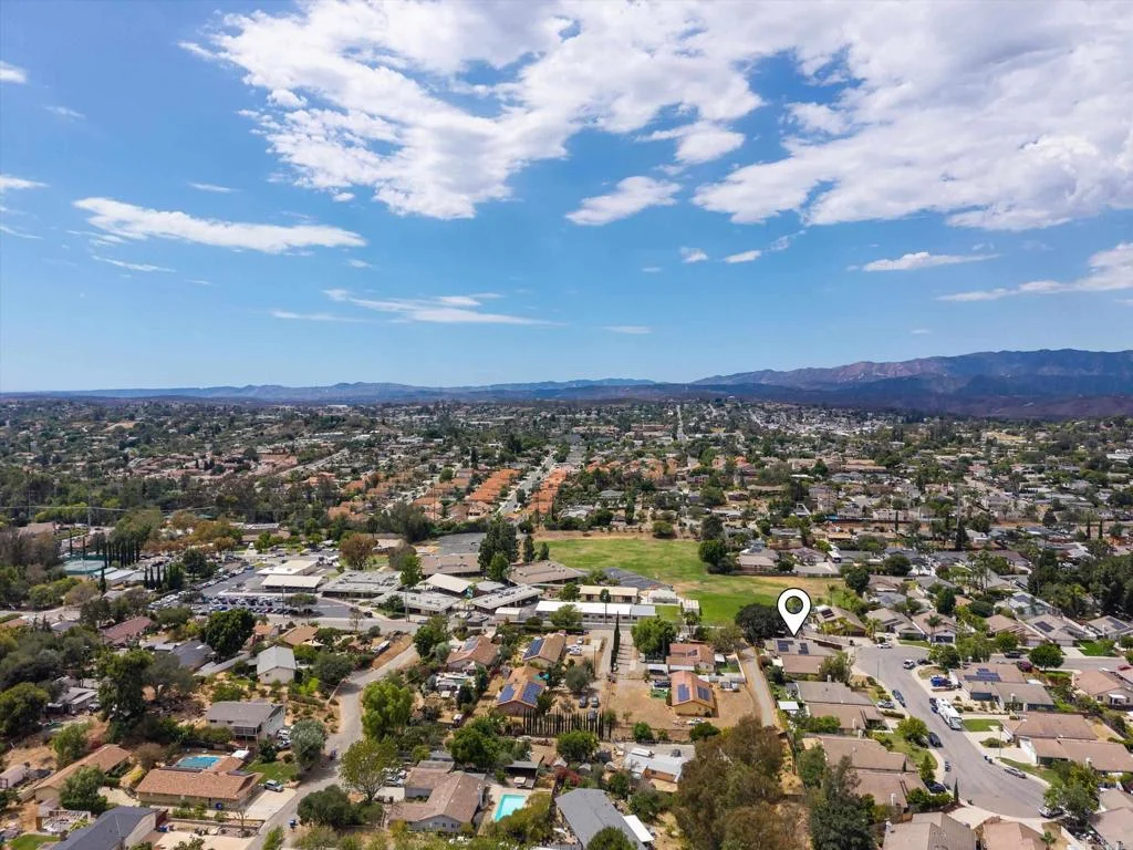 157 S Mercedes Road, Fallbrook, CA 92028