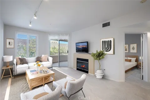 1301 Cabrillo Avenue Unit 210, Torrance, CA MLS: SB25073600