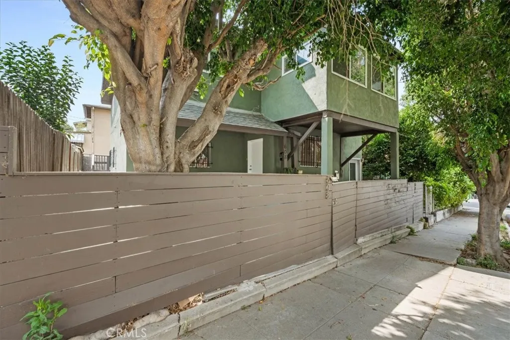Additional image 18 of 608 N Bonnie Brae St, Los Angeles, CA 90026