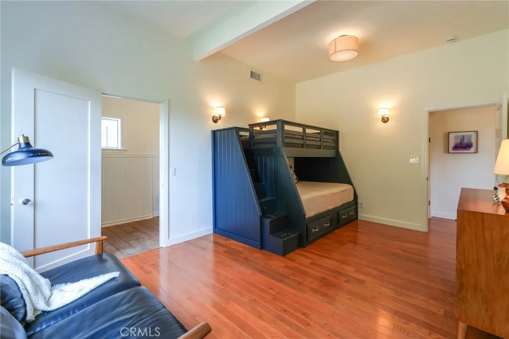 Additional image 120 of 371 E Claremont St, Pasadena, CA 91104