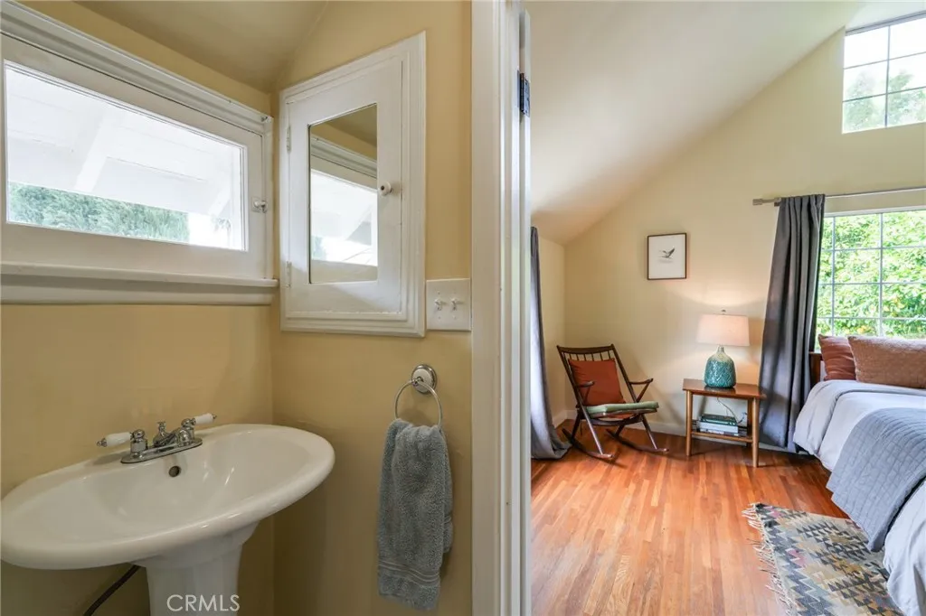 Additional image 50 of 371 E Claremont St, Pasadena, CA 91104