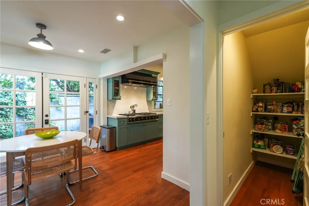 Additional image 103 of 371 E Claremont St, Pasadena, CA 91104