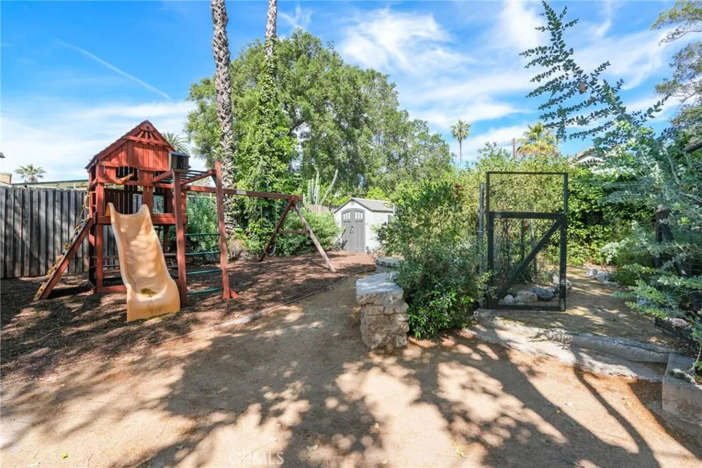 Additional image 70 of 371 E Claremont St, Pasadena, CA 91104