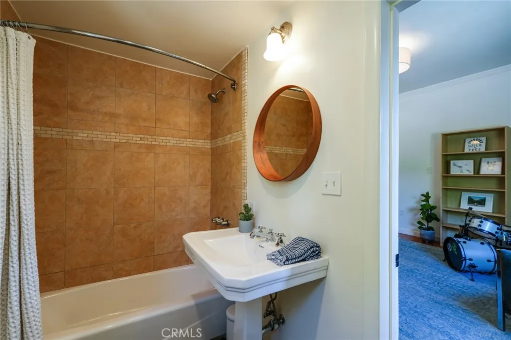 Additional image 44 of 371 E Claremont St, Pasadena, CA 91104