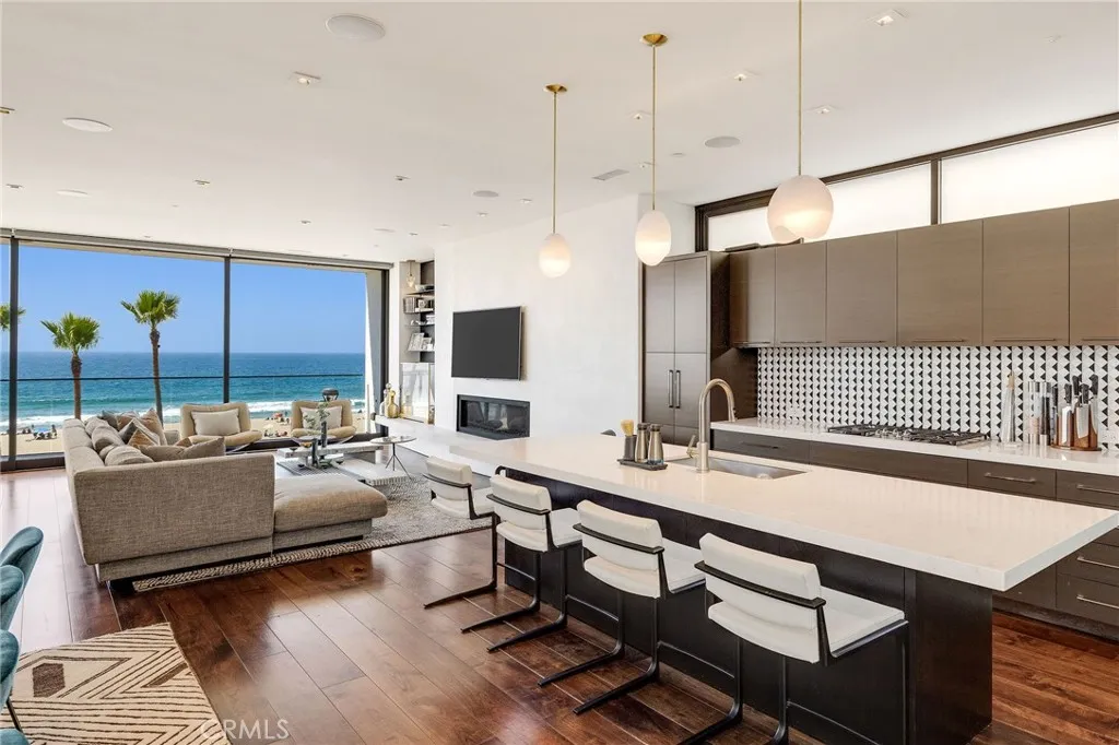 Additional image 67 of 1204 The Strand, Manhattan Beach, CA 90266