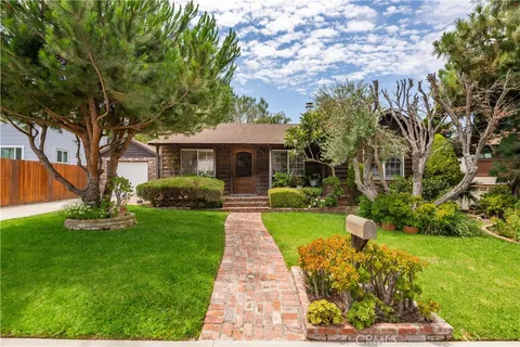 26357 Hillcrest Avenue, Lomita, CA MLS: PV25032149