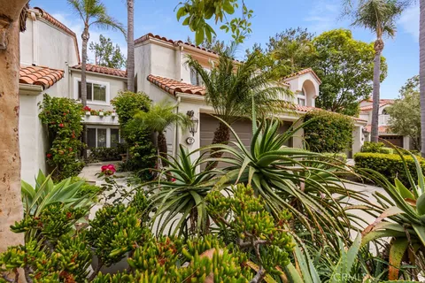 12 Monterey Unit 2, Irvine, CA MLS: PW25083957