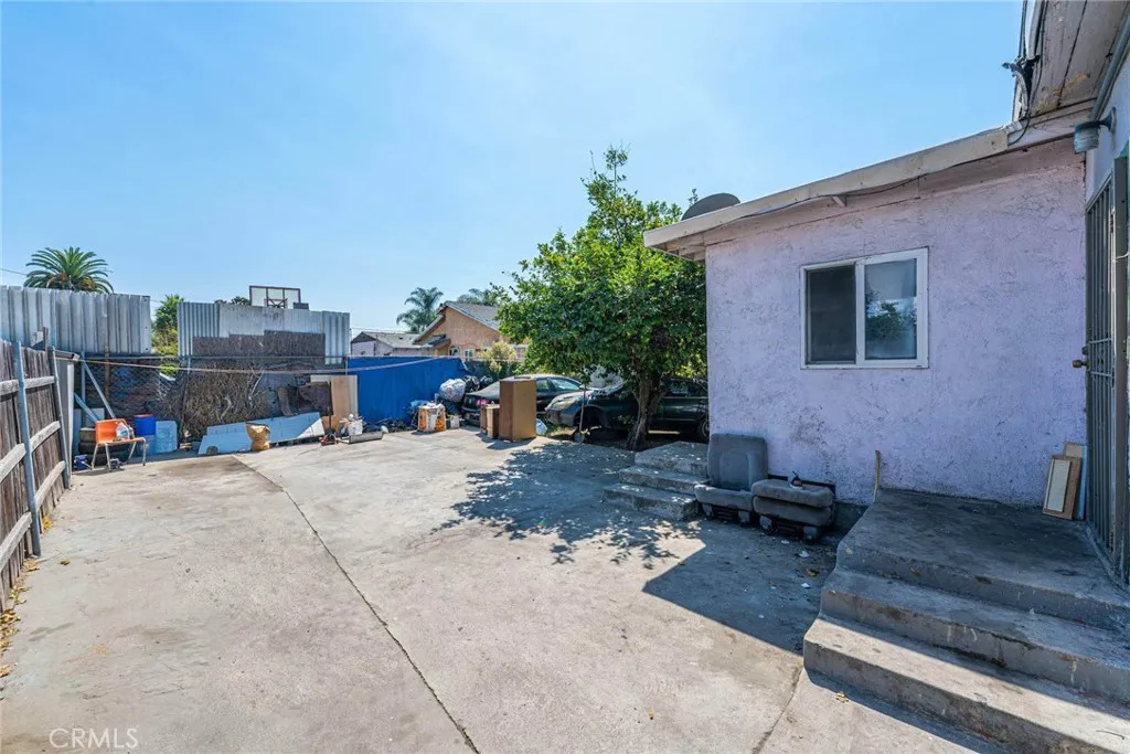 Additional image 12 of 11422 Willowbrook Ave, Los Angeles, CA 90059