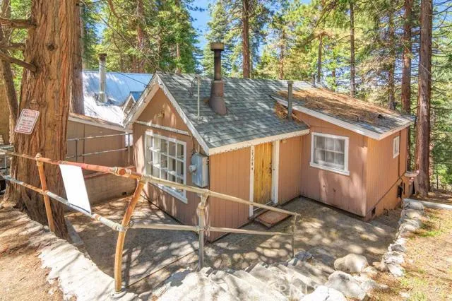 25616 Hi Lane, Twin Peaks, CA 92391