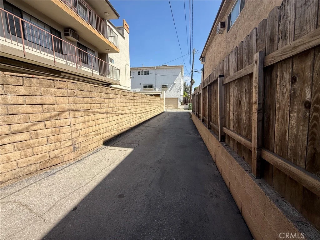 12020 Ocean Park Blvd, Los Angeles, CA 90064