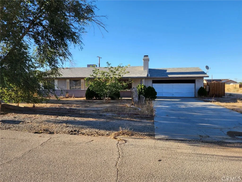 8649 Tamarack Ave
