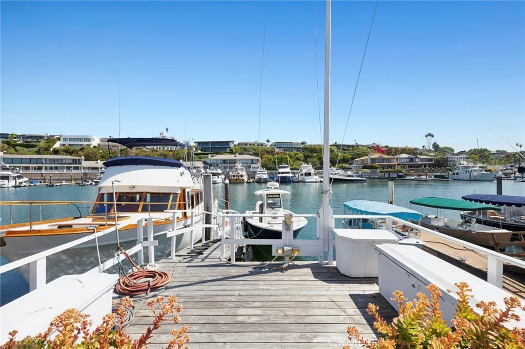 Additional image 32 of 323 E Bay Front, Newport Beach, CA 92662