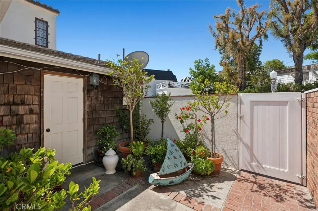 Additional image 82 of 323 E Bay Front, Newport Beach, CA 92662