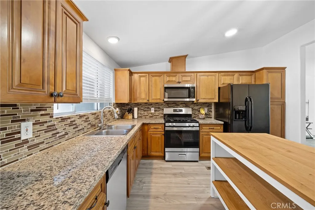 Additional image 47 of 28025 Dakota Dr, Menifee, CA 92587