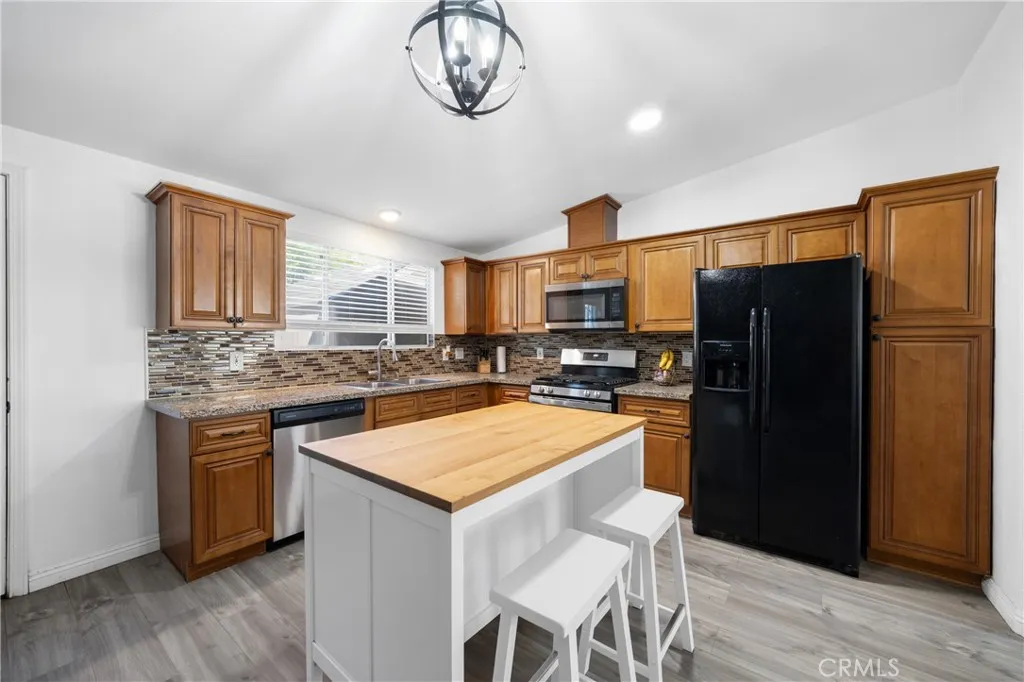 Additional image 46 of 28025 Dakota Dr, Menifee, CA 92587