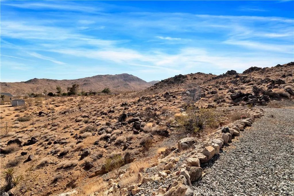 Additional image 108 of 1388 N Jemez Trail, Landers, CA 92285