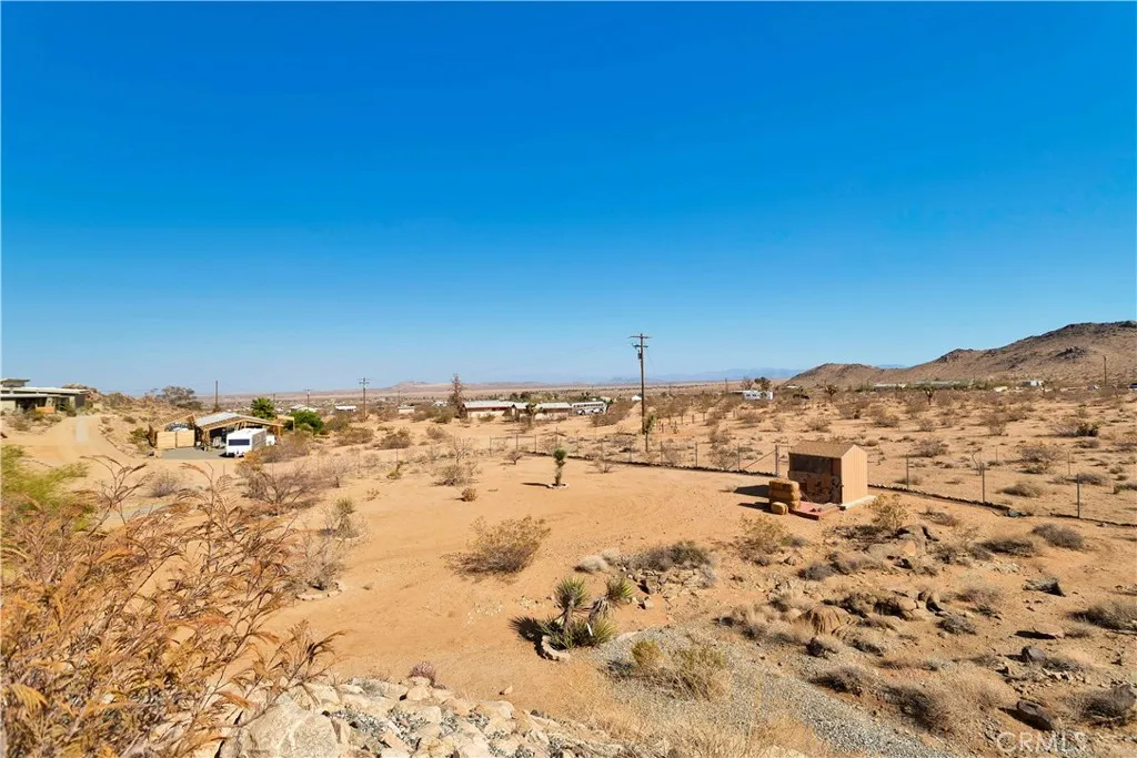Additional image 33 of 1388 N Jemez Trail, Landers, CA 92285
