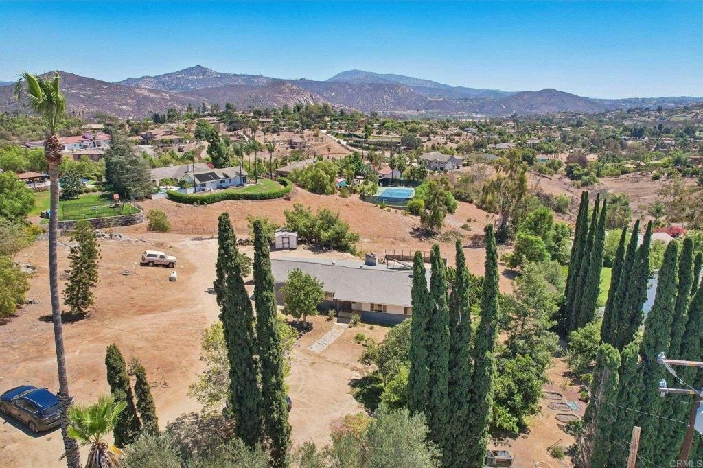 3158 Mary Ln, Escondido, CA 92025