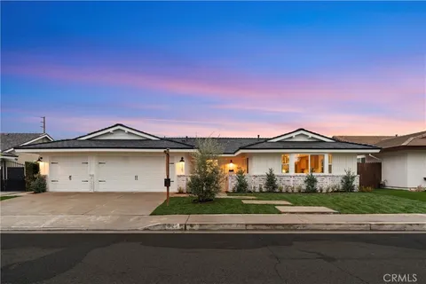 925 E La Veta Avenue, Orange, CA 92866 - MLS#: PW25028360