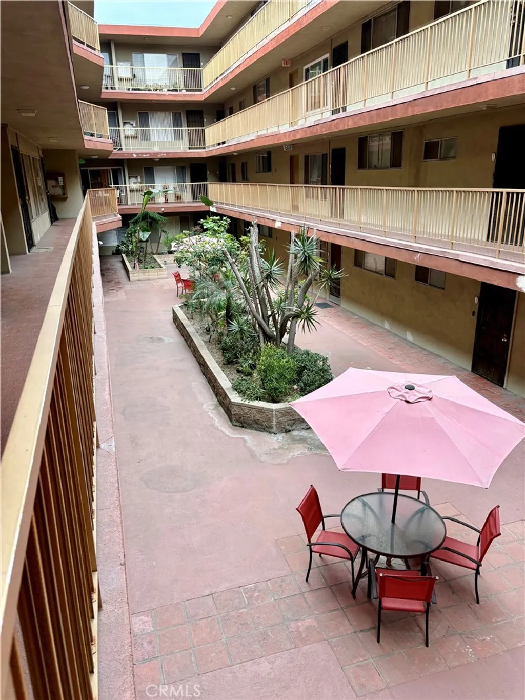 Additional image 18 of 545 Chestnut Ave Unit 203, Long Beach, CA 90802