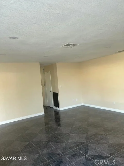 40629 174th St E, Lancaster, CA 93535 photo 3