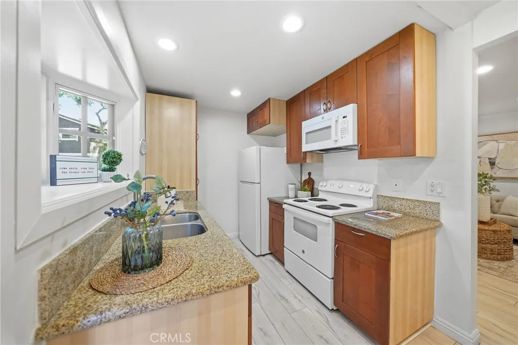 Additional image 36 of 185 Streamwood, Irvine, CA 92620