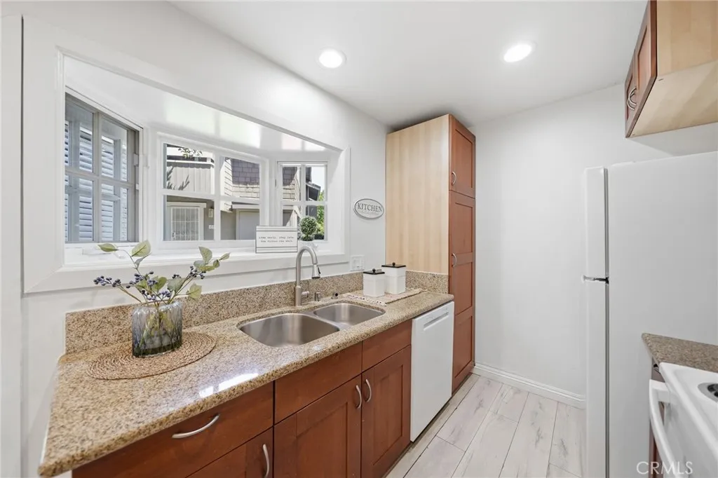 Additional image 10 of 185 Streamwood, Irvine, CA 92620