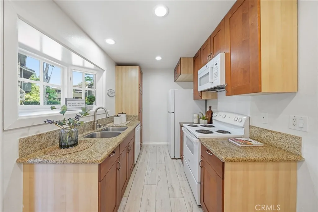 Additional image 9 of 185 Streamwood, Irvine, CA 92620