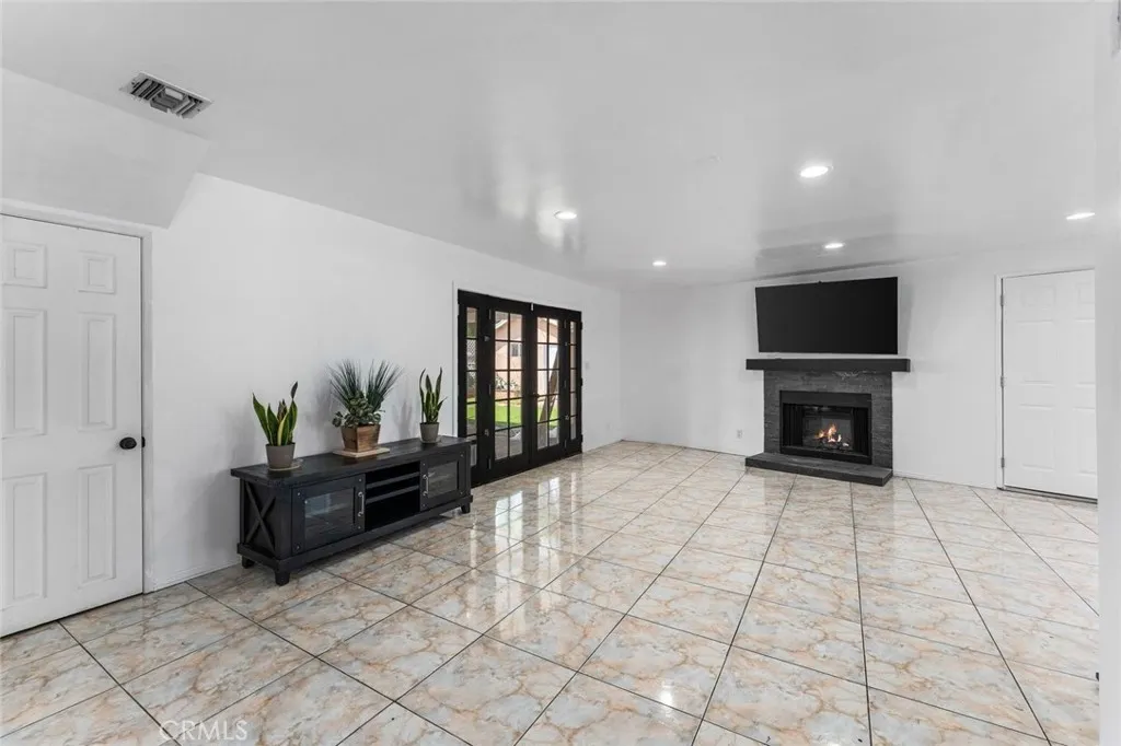 Additional image 11 of 7431 Vanalden Ave, Reseda, CA 91335