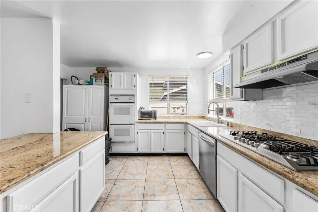 Additional image 18 of 7431 Vanalden Ave, Reseda, CA 91335