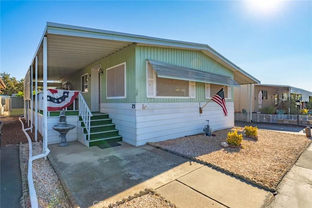 1675 Manzanita Ave Unit 75  