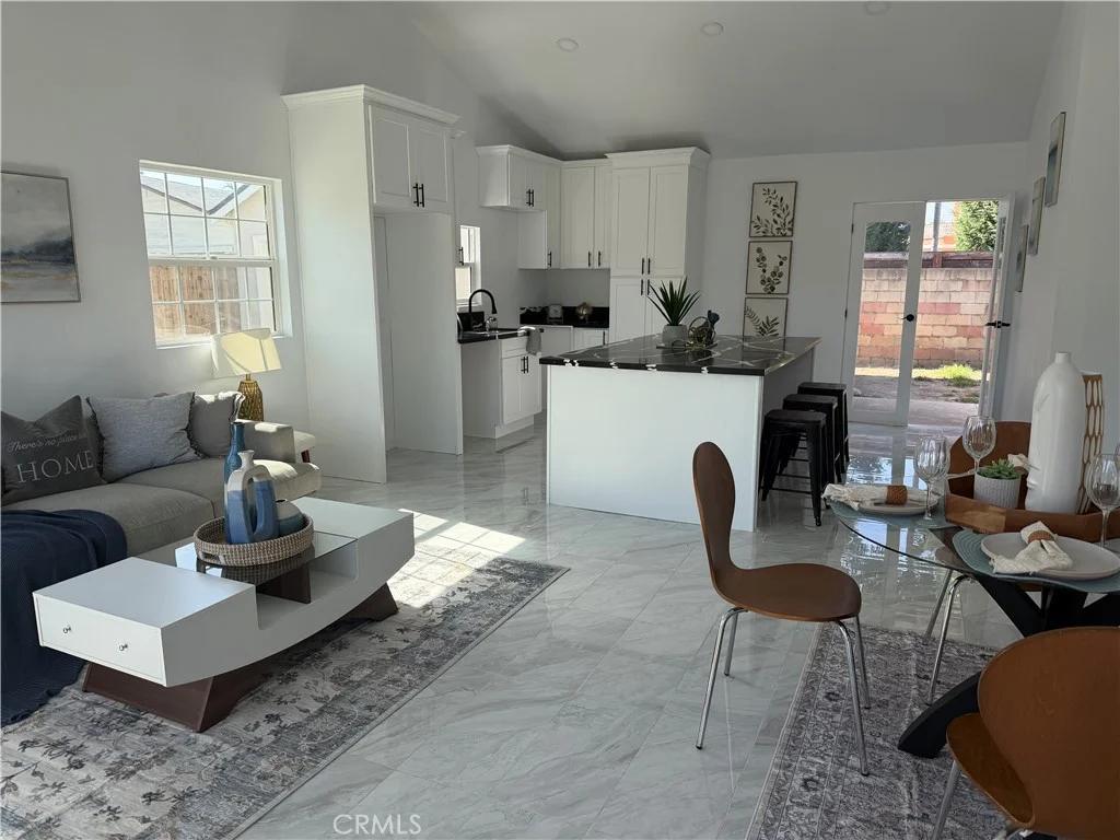 8512 10th St, Downey, CA 90241