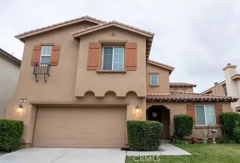 21 Plaza Modena, Lake Elsinore, CA MLS: PW25092016