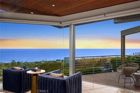 856 Diamond, Laguna Beach, CA MLS: LG25097922