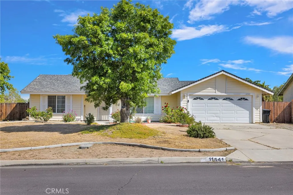 11541 Laurel Oak Rd, Victorville, CA 92392