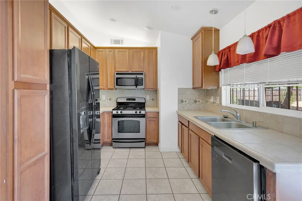 Additional image 53 of 11541 Laurel Oak Rd, Victorville, CA 92392