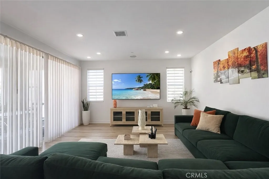 Additional image 10 of 5721 Windbourne Dr, Huntington Beach, CA 92647