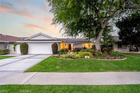 2818 Francis Lane, Costa Mesa, CA MLS: PW25075279
