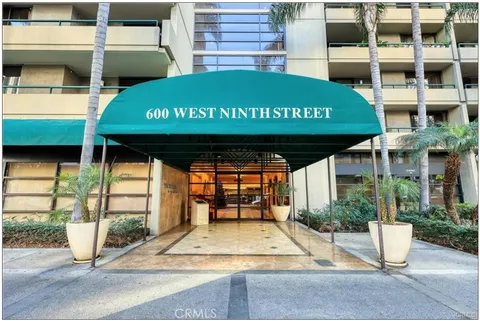 600 W 9th Street Unit 902, Los Angeles, CA MLS: DW25086376
