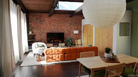 1250 Powell Street Unit 10, Emeryville, CA MLS: PTP2502889