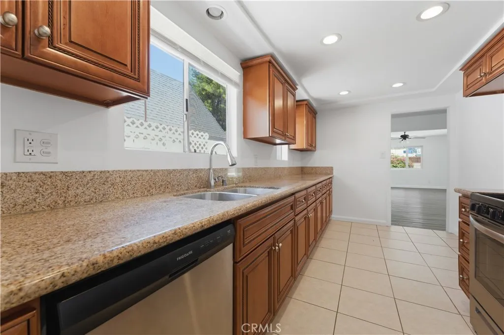 Additional image 57 of 10944 Haskell Avenue, Granada Hills, CA 91344