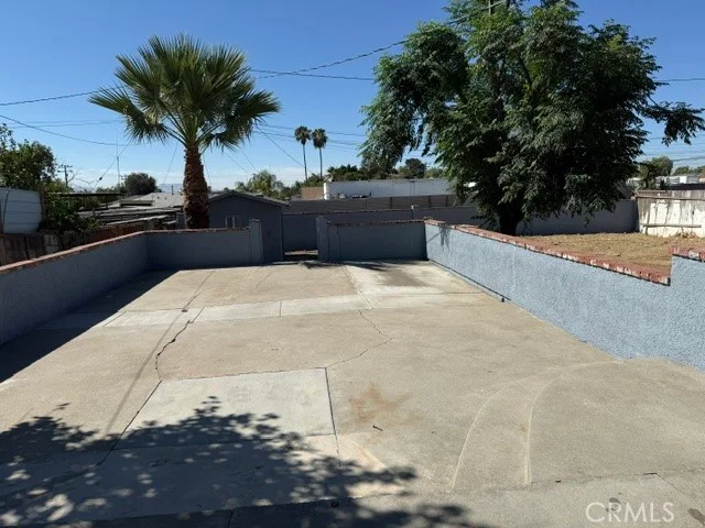 2211 W 3rd Ave, San Bernardino, CA 92407