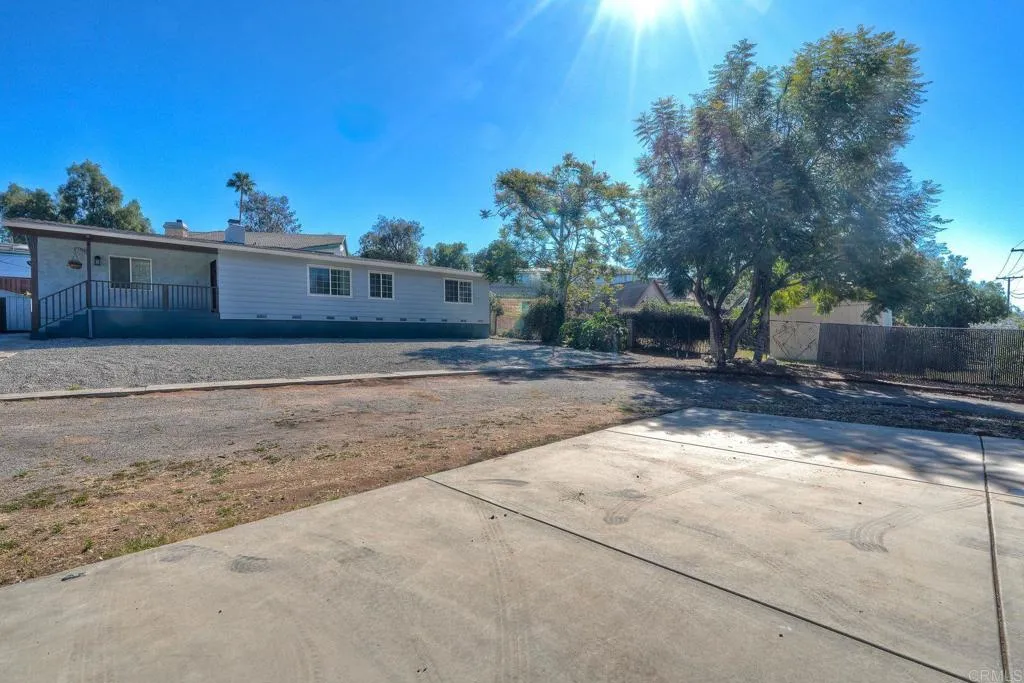 1736 San Pasqual Valley Road, Escondido, CA 92027