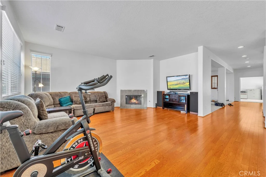 837 Vandal Way, Palmdale, CA 93551
